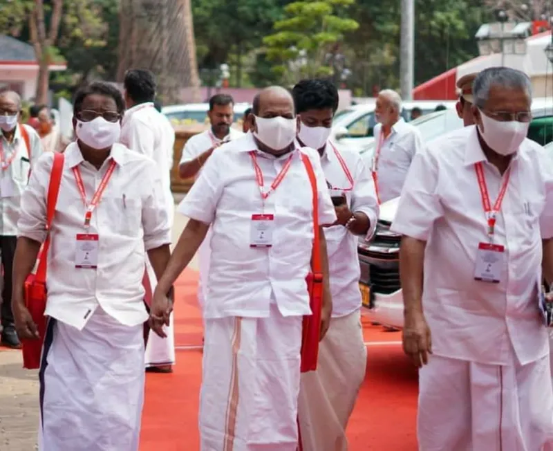 മറക്കാനാവാത്ത വഴിത്താരകള്‍